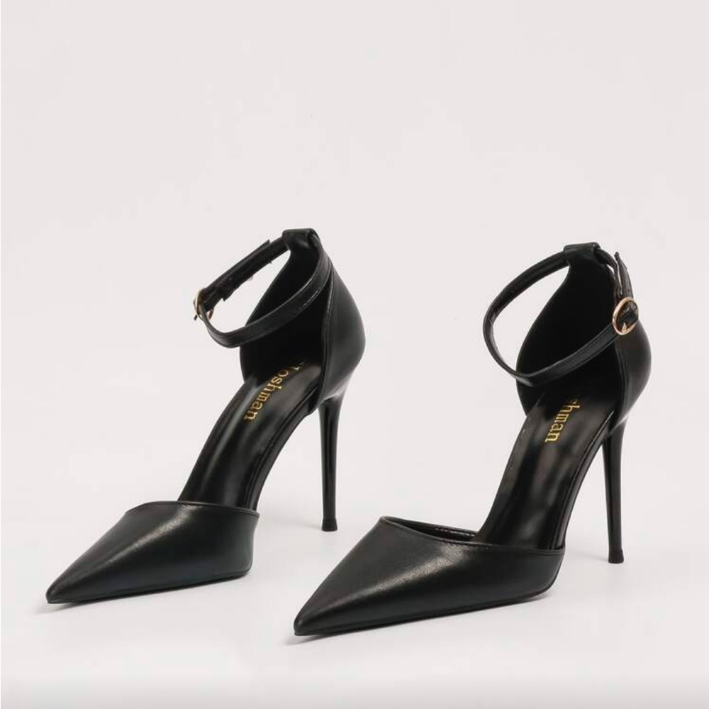 Chic Black Ankle Strap Heels